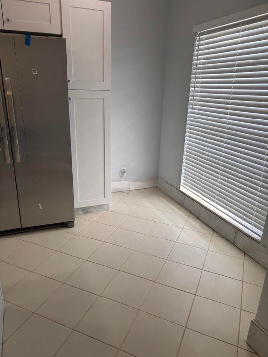 待售: $259,900 (2 贝兹, 2 浴室, 1332 平方英尺)