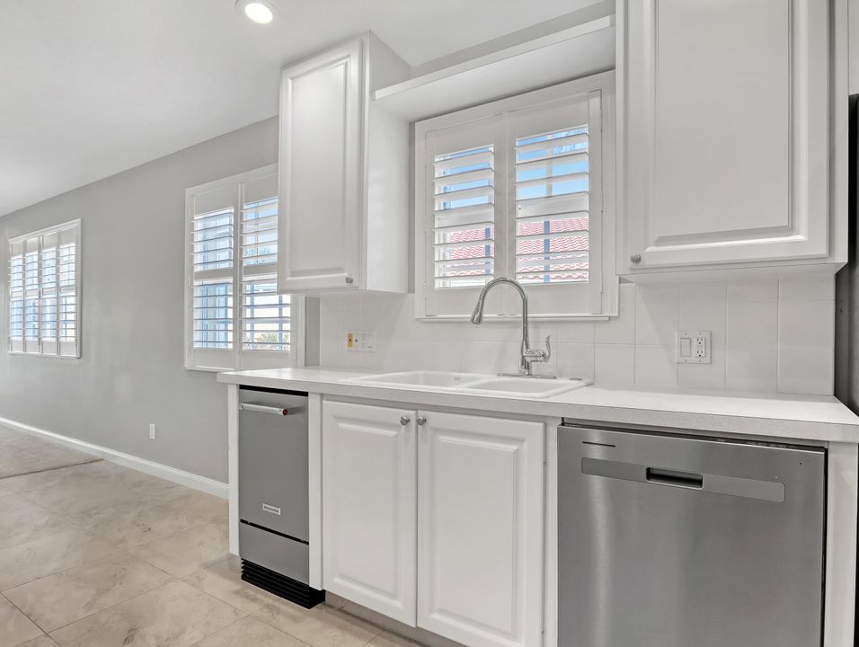 待售: $609,000 (2 贝兹, 2 浴室, 1554 平方英尺)