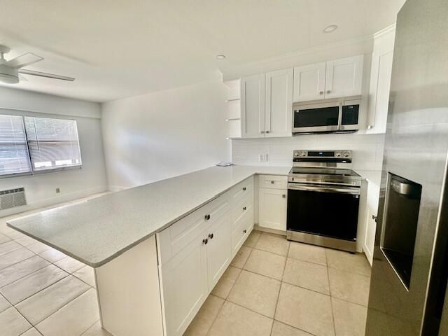 合同活跃: $1,500 (1 贝兹, 1 浴室, 720 平方英尺)