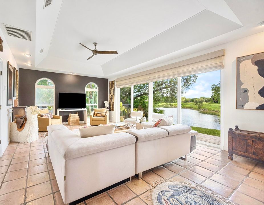 En Venta: $1,650,000 (4 camas, 4 baños, 2370 Pies cuadrados)