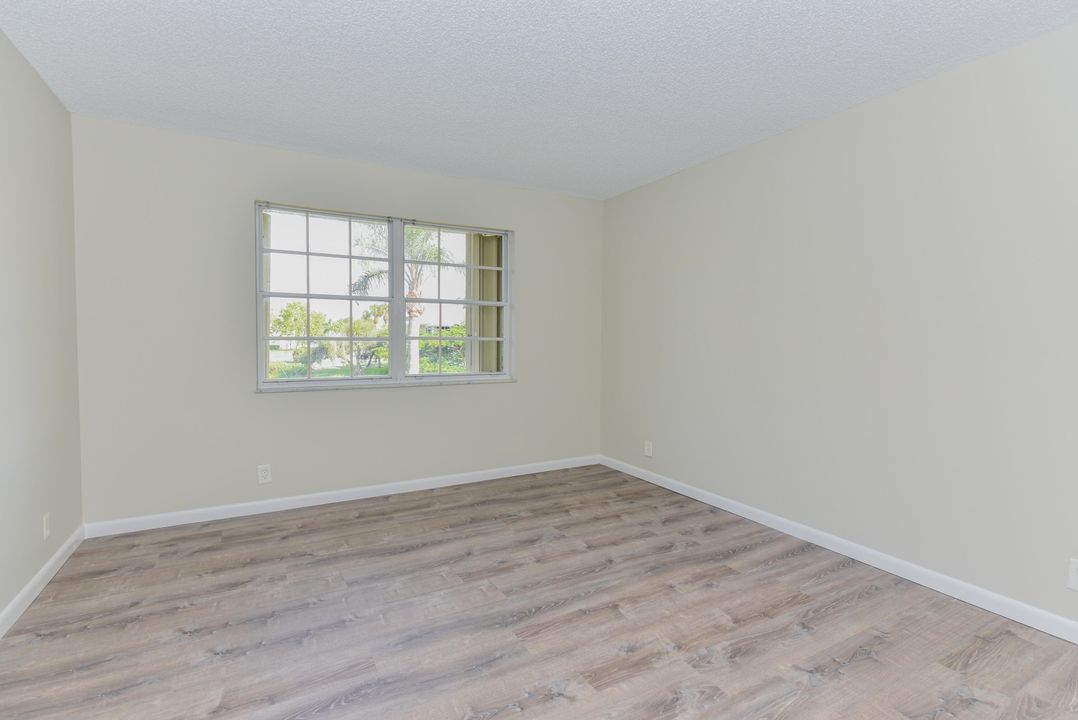 For Rent: $1,900 (2 beds, 2 baths, 964 Square Feet)