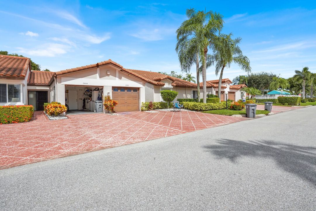 Active With Contract: $4,500 (2 beds, 2 baths, 1311 Square Feet)