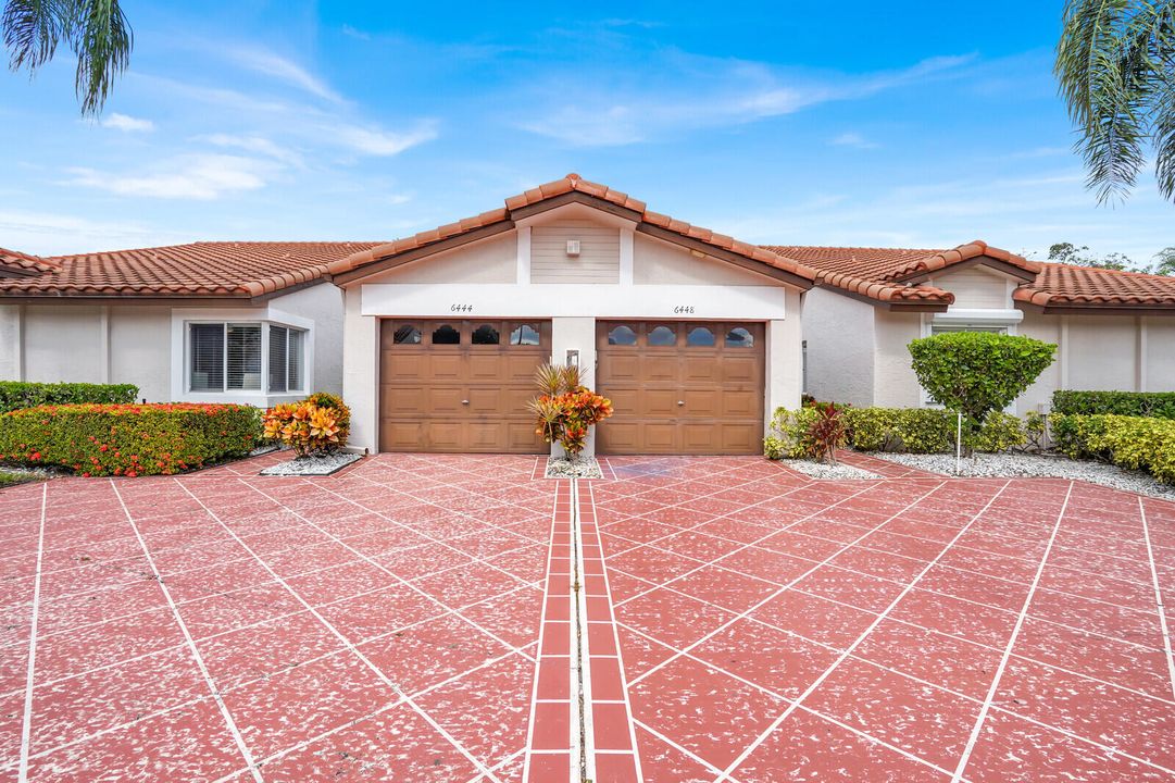 Active With Contract: $4,500 (2 beds, 2 baths, 1311 Square Feet)