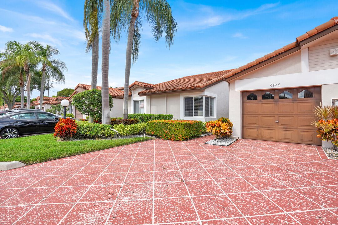 Active With Contract: $4,500 (2 beds, 2 baths, 1311 Square Feet)