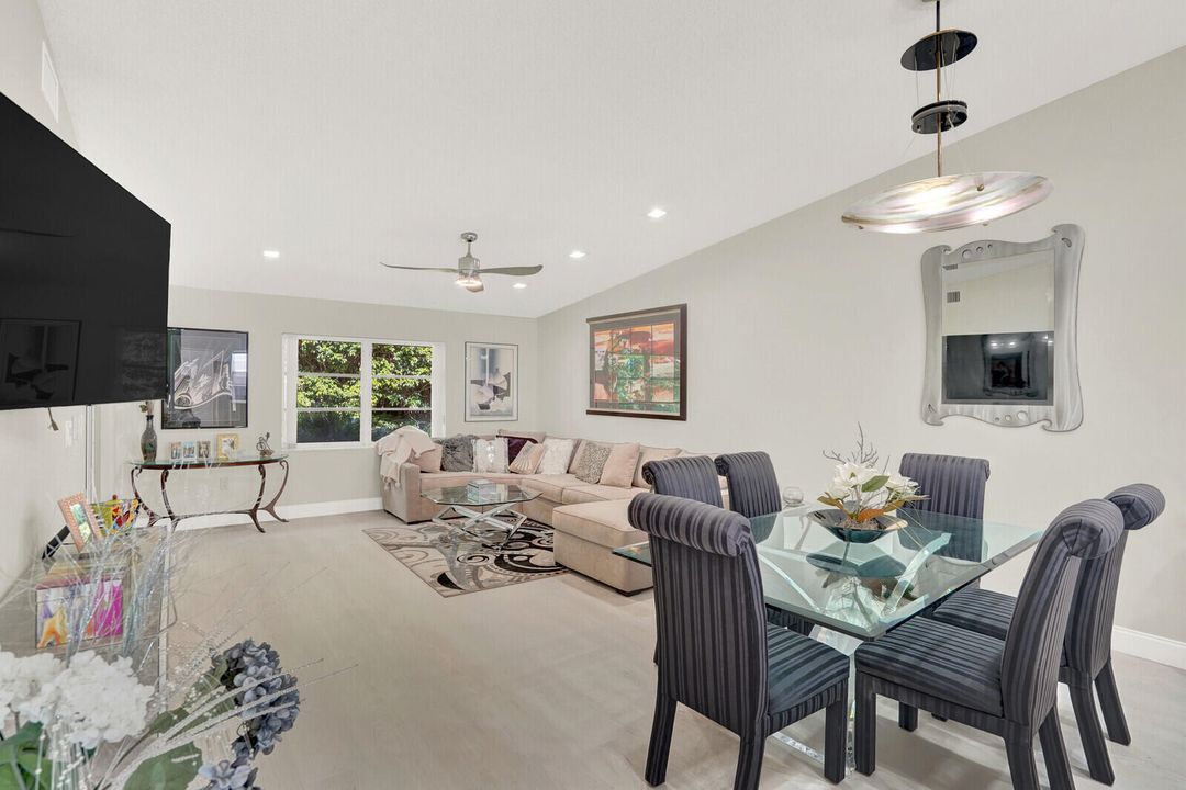 Active With Contract: $4,500 (2 beds, 2 baths, 1311 Square Feet)