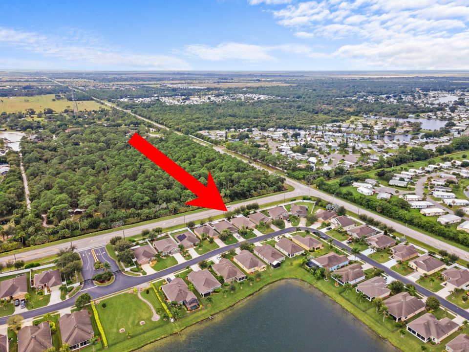 待售: $389,000 (4 贝兹, 2 浴室, 1935 平方英尺)