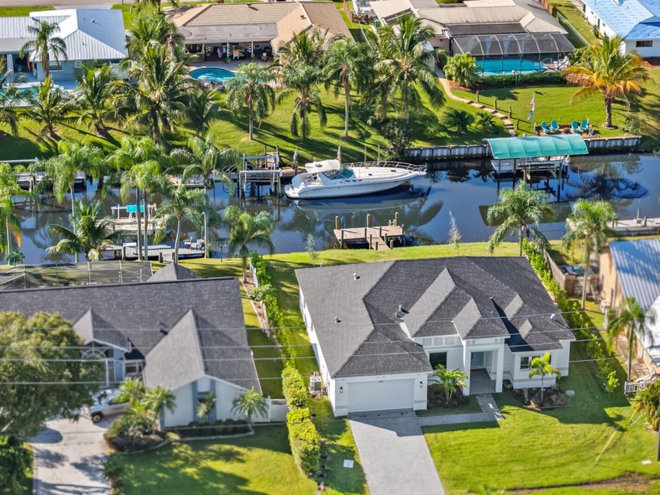 For Sale: $799,000 (4 beds, 3 baths, 2460 Square Feet)