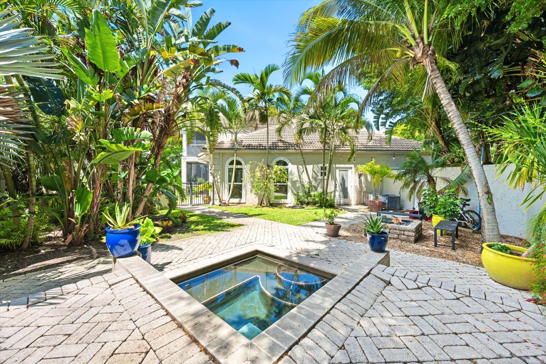 En Venta: $1,650,000 (4 camas, 4 baños, 2370 Pies cuadrados)