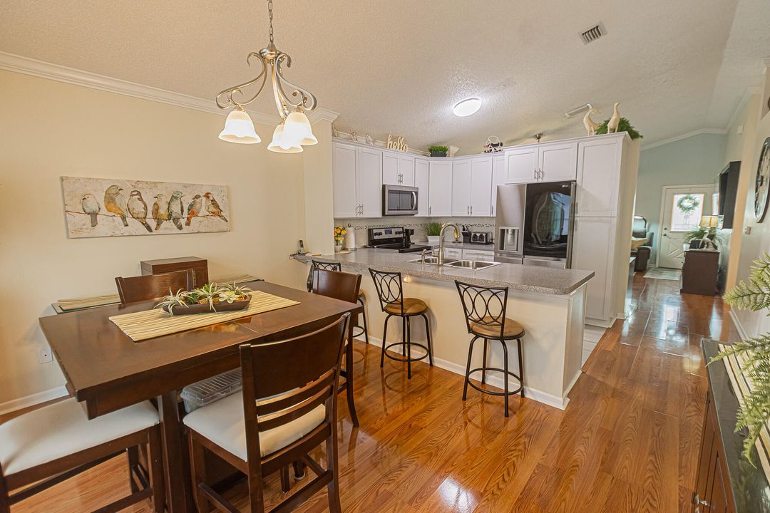 En Venta: $219,888 (2 camas, 2 baños, 1217 Pies cuadrados)