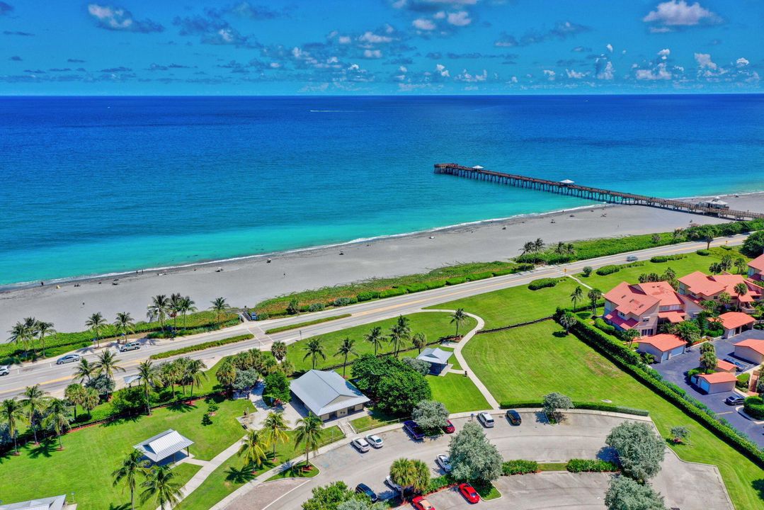 待售: $560,000 (2 贝兹, 2 浴室, 1385 平方英尺)