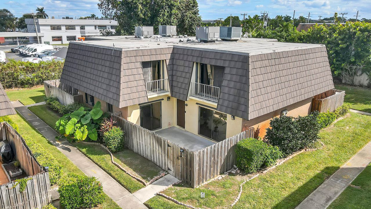 En Venta: $265,000 (2 camas, 1 baños, 1272 Pies cuadrados)