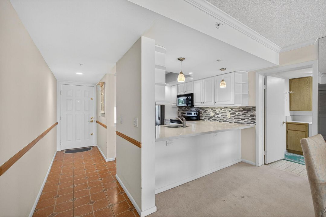 待售: $560,000 (2 贝兹, 2 浴室, 1385 平方英尺)