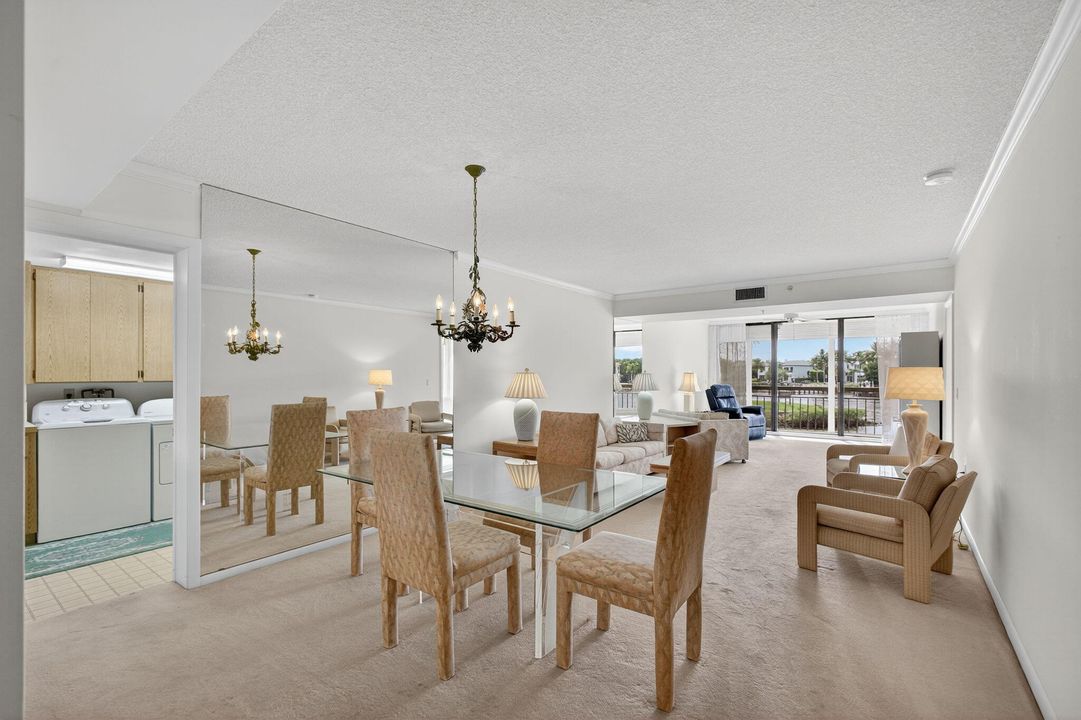 待售: $560,000 (2 贝兹, 2 浴室, 1385 平方英尺)