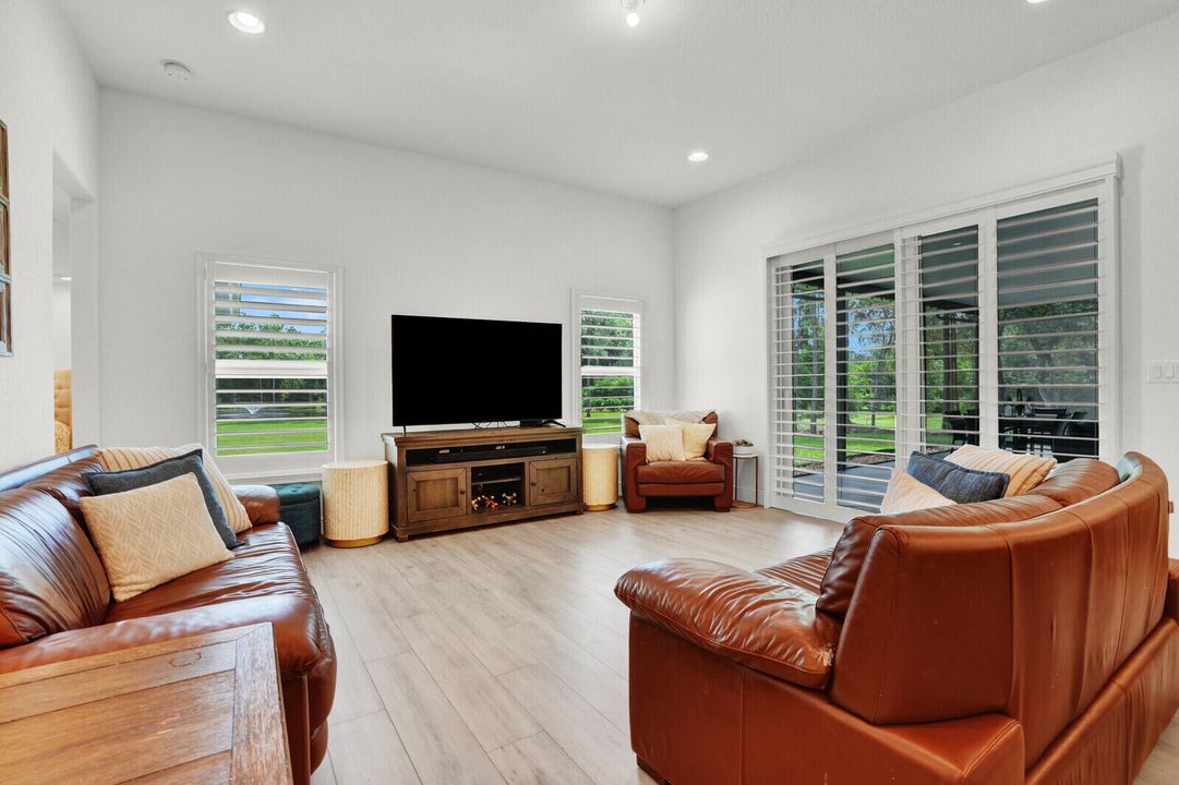 For Sale: $1,399,000 (4 beds, 3 baths, 2418 Square Feet)