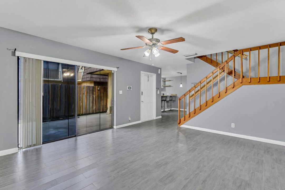 En Venta: $265,000 (2 camas, 1 baños, 1272 Pies cuadrados)