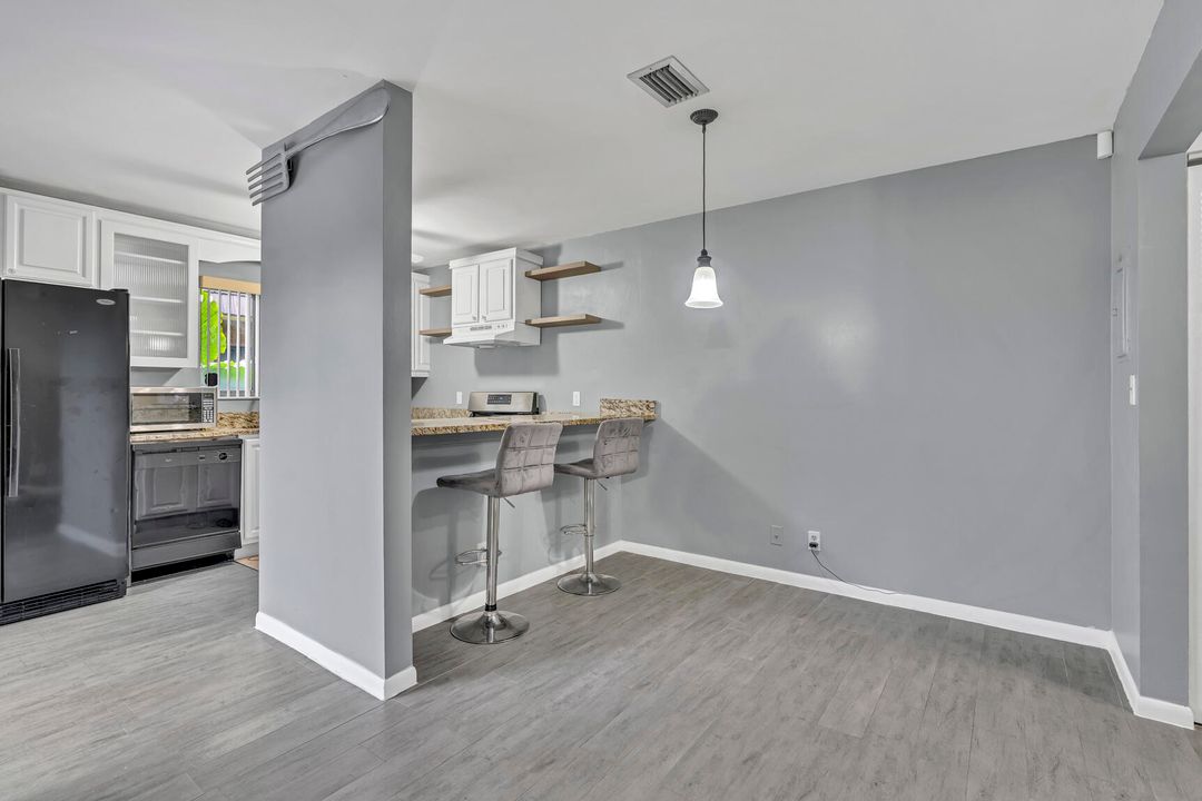 En Venta: $265,000 (2 camas, 1 baños, 1272 Pies cuadrados)