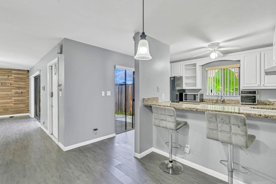 En Venta: $265,000 (2 camas, 1 baños, 1272 Pies cuadrados)