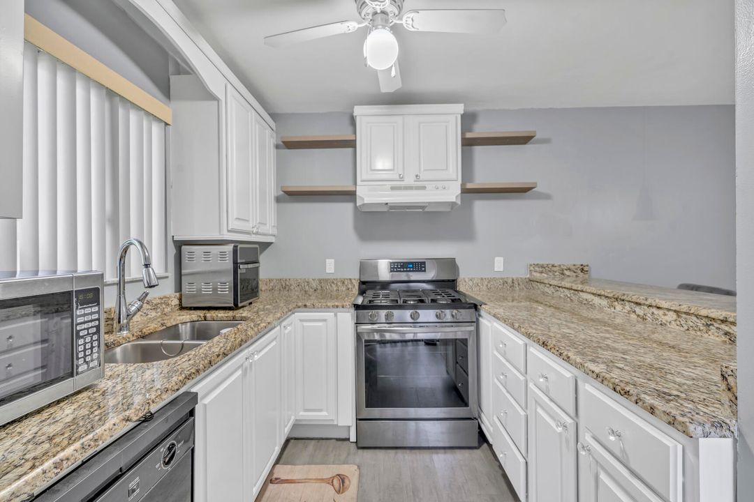 En Venta: $265,000 (2 camas, 1 baños, 1272 Pies cuadrados)