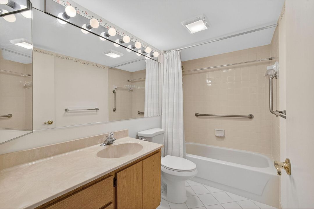 待售: $560,000 (2 贝兹, 2 浴室, 1385 平方英尺)