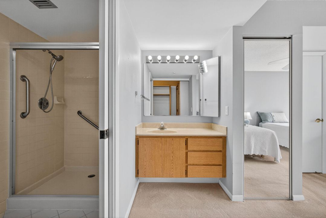 待售: $560,000 (2 贝兹, 2 浴室, 1385 平方英尺)