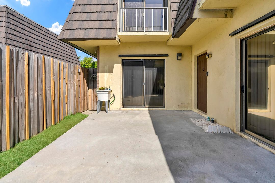 En Venta: $265,000 (2 camas, 1 baños, 1272 Pies cuadrados)