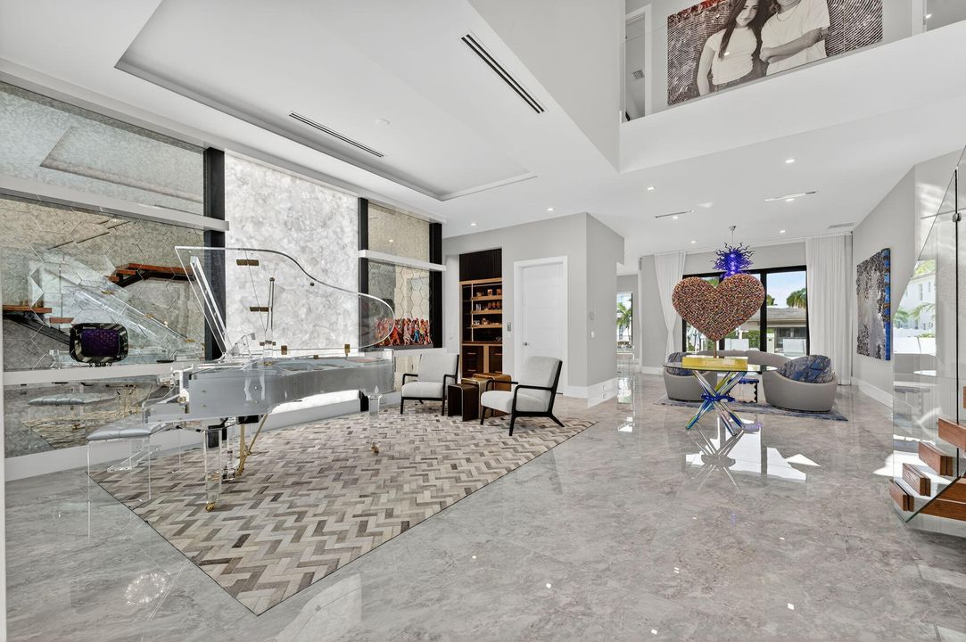 En Venta: $5,395,000 (5 camas, 5 baños, 5012 Pies cuadrados)