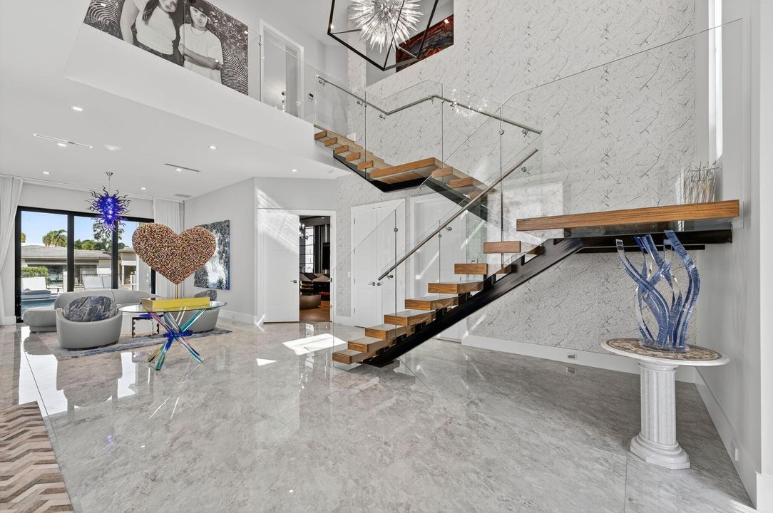 En Venta: $5,395,000 (5 camas, 5 baños, 5012 Pies cuadrados)