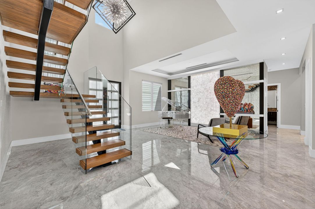 En Venta: $5,395,000 (5 camas, 5 baños, 5012 Pies cuadrados)