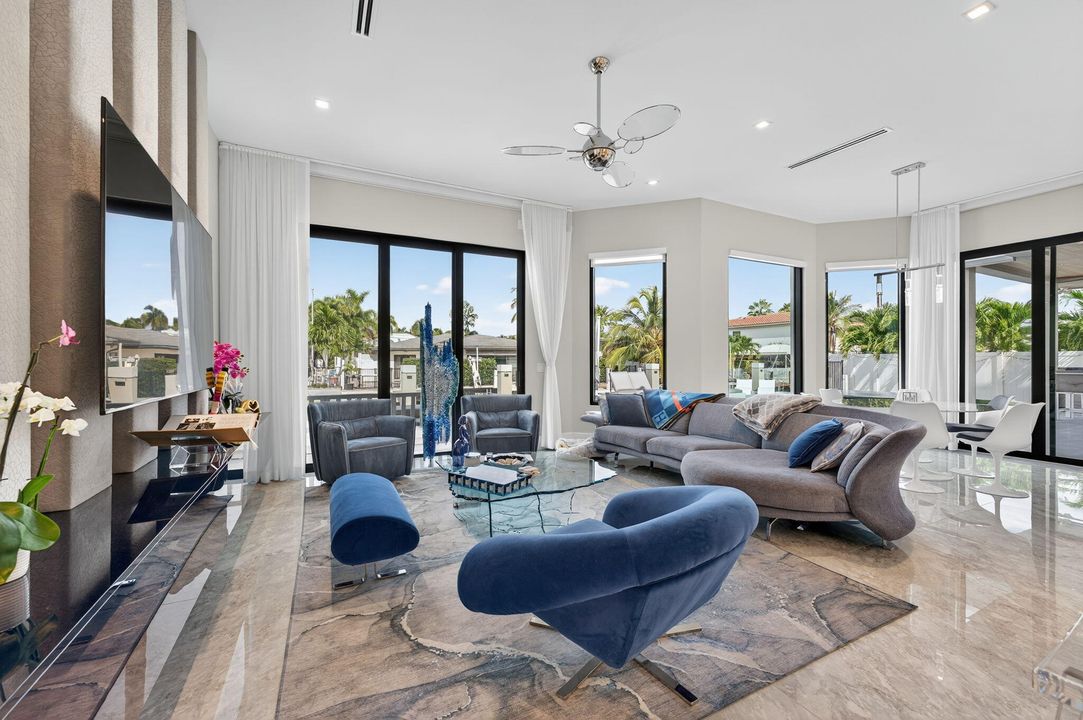 En Venta: $5,395,000 (5 camas, 5 baños, 5012 Pies cuadrados)