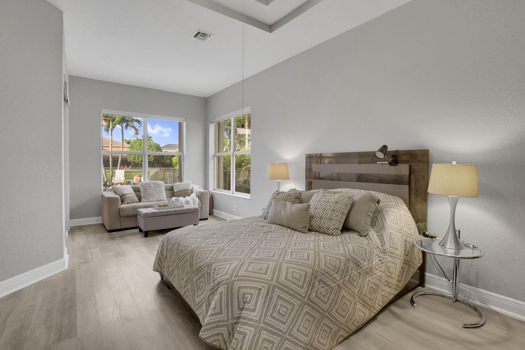 Activo con contrato: $950,000 (4 camas, 3 baños, 2846 Pies cuadrados)