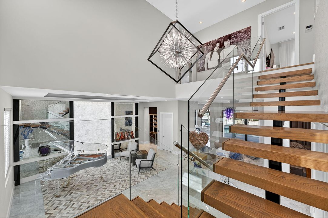 En Venta: $5,395,000 (5 camas, 5 baños, 5012 Pies cuadrados)