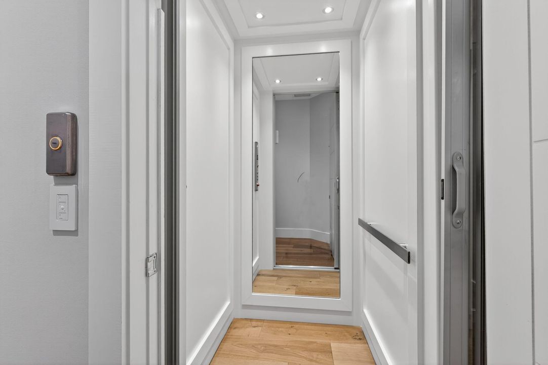 En Venta: $5,395,000 (5 camas, 5 baños, 5012 Pies cuadrados)