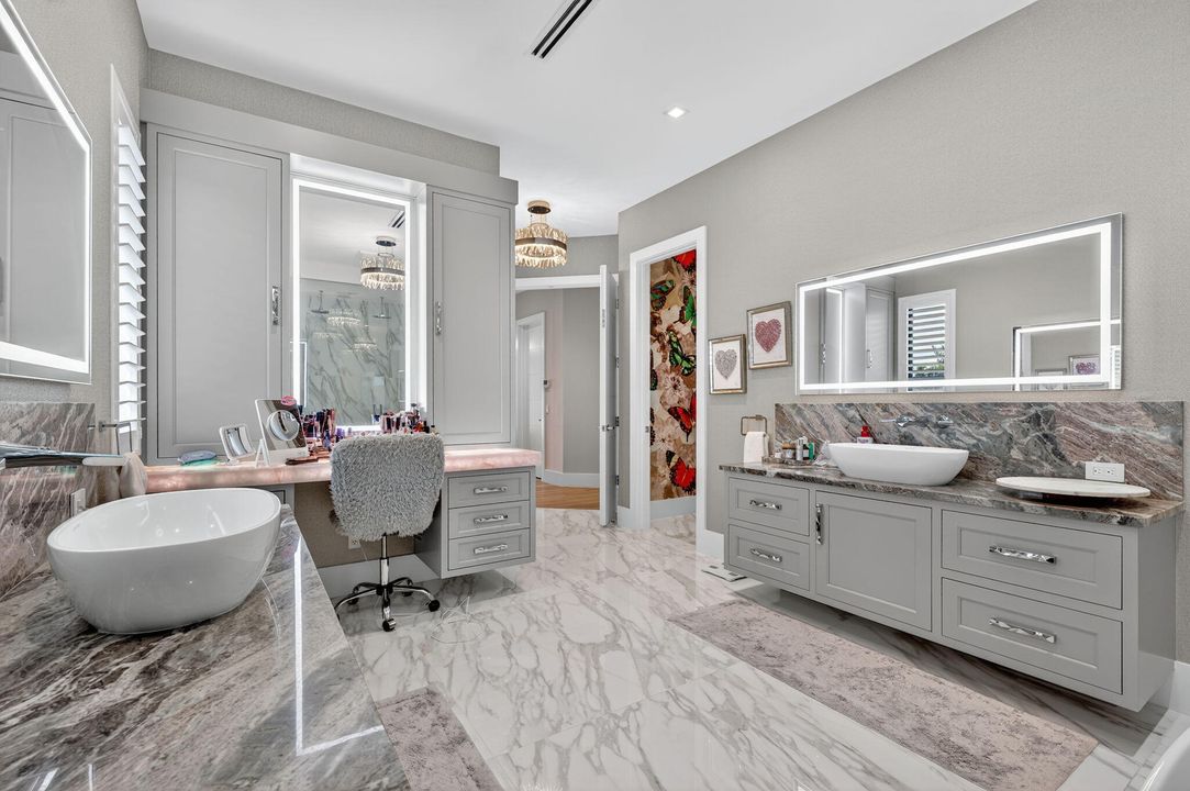 En Venta: $5,395,000 (5 camas, 5 baños, 5012 Pies cuadrados)