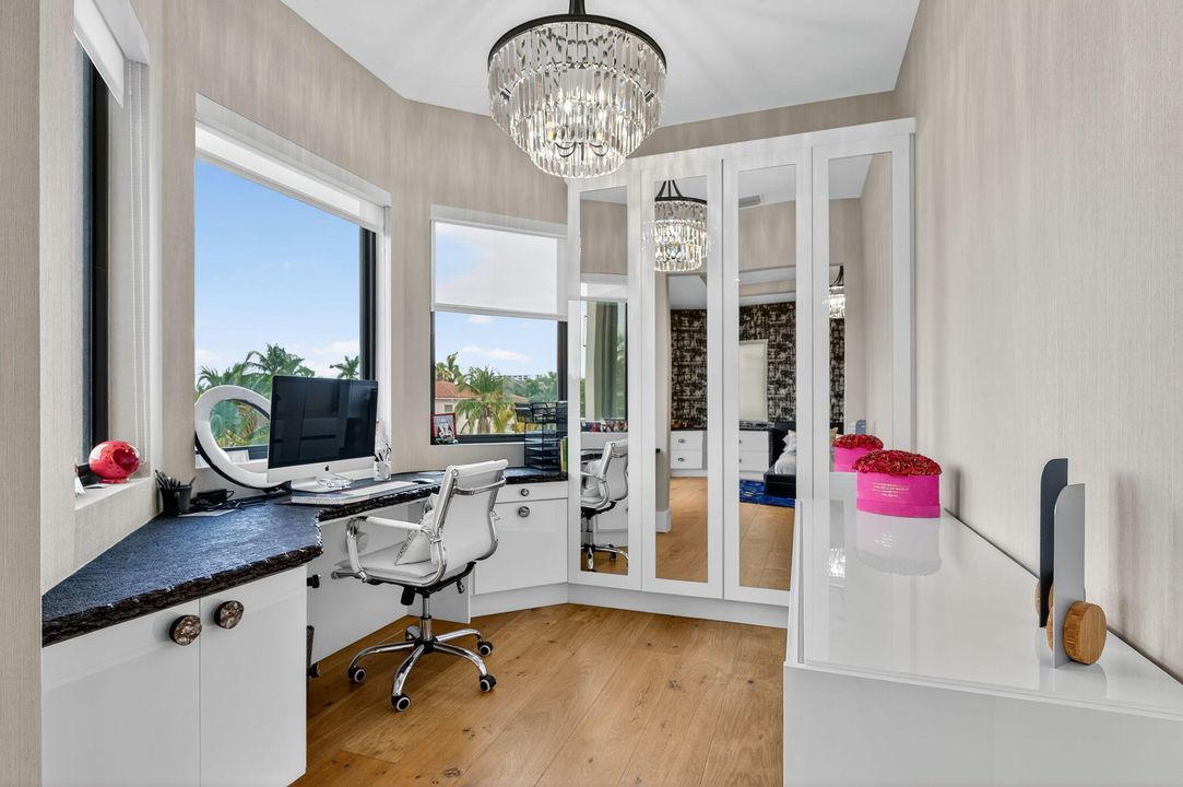 En Venta: $5,395,000 (5 camas, 5 baños, 5012 Pies cuadrados)