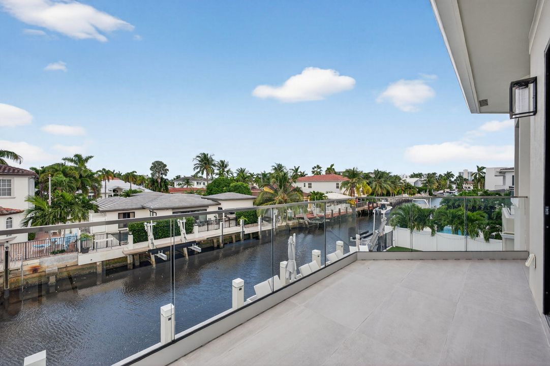 En Venta: $5,395,000 (5 camas, 5 baños, 5012 Pies cuadrados)