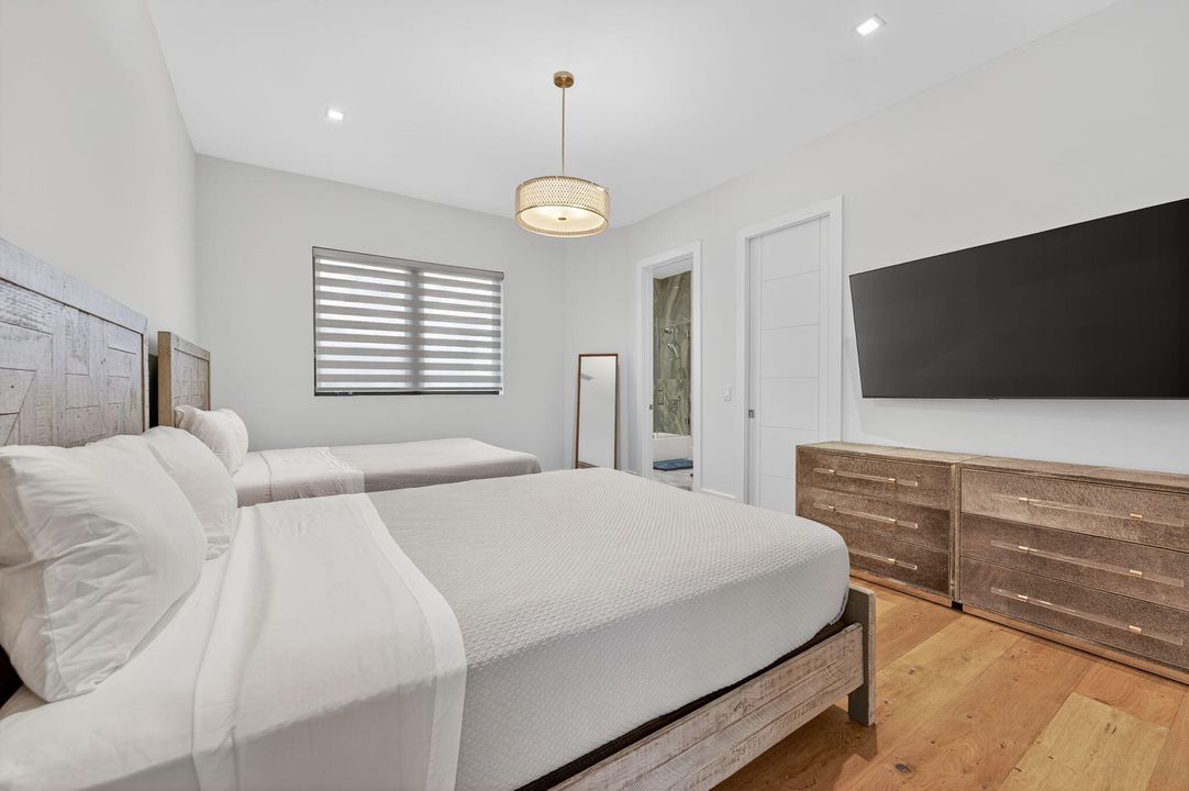 En Venta: $5,395,000 (5 camas, 5 baños, 5012 Pies cuadrados)