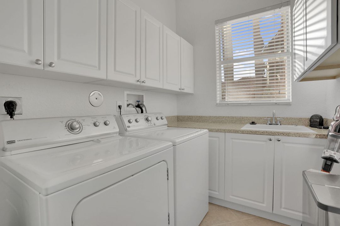 Activo con contrato: $950,000 (4 camas, 3 baños, 2846 Pies cuadrados)