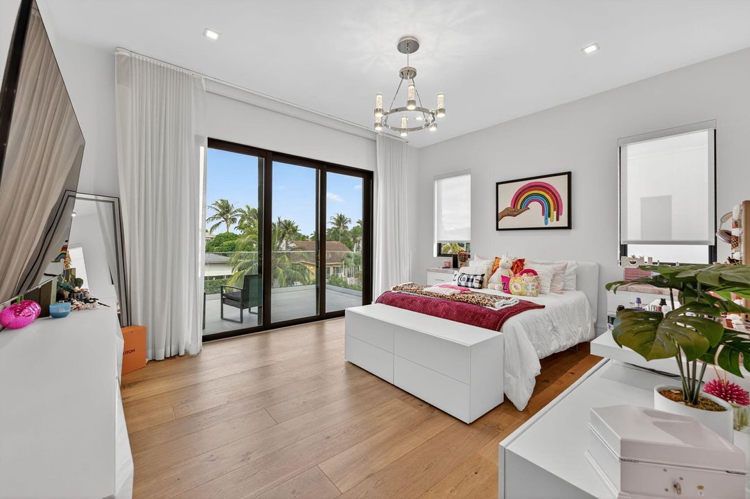 En Venta: $5,395,000 (5 camas, 5 baños, 5012 Pies cuadrados)