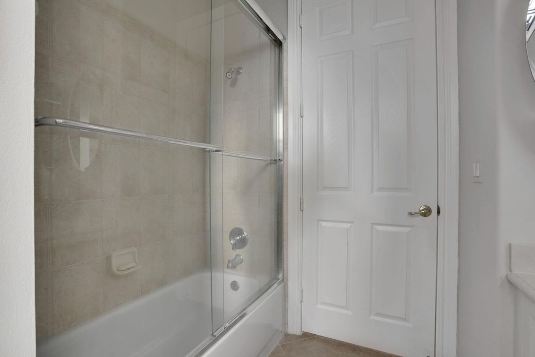 Activo con contrato: $950,000 (4 camas, 3 baños, 2846 Pies cuadrados)