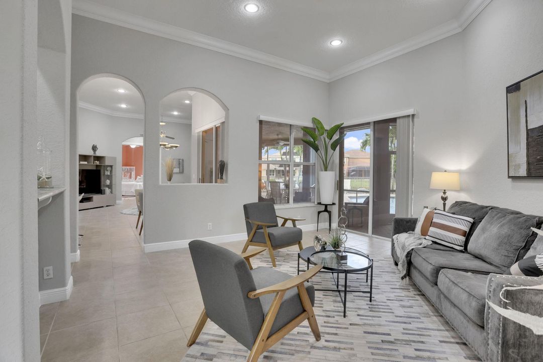 Activo con contrato: $950,000 (4 camas, 3 baños, 2846 Pies cuadrados)