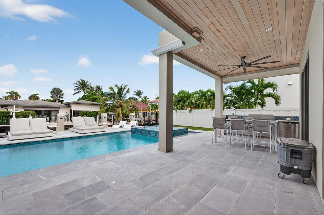 En Venta: $5,395,000 (5 camas, 5 baños, 5012 Pies cuadrados)