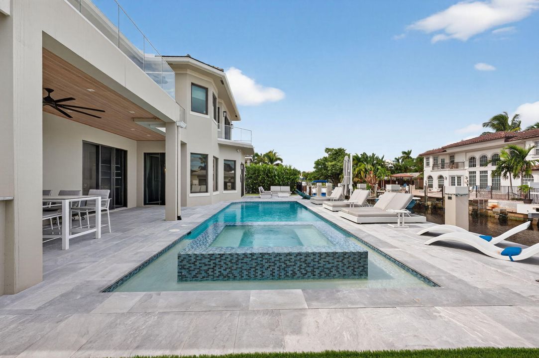 En Venta: $5,395,000 (5 camas, 5 baños, 5012 Pies cuadrados)