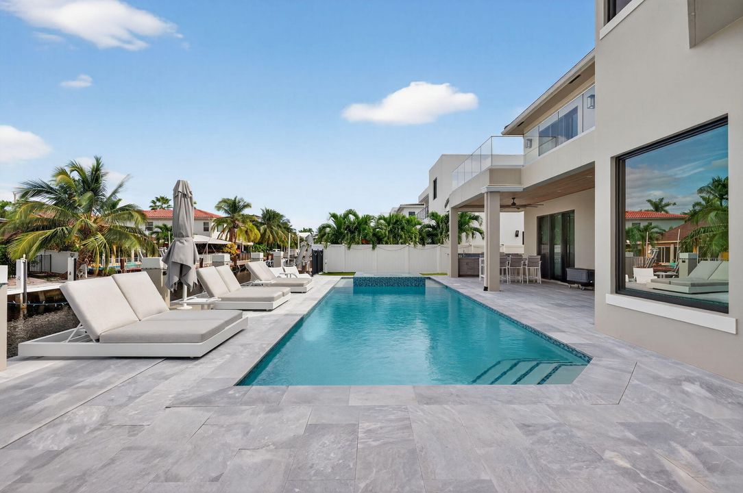 En Venta: $5,395,000 (5 camas, 5 baños, 5012 Pies cuadrados)