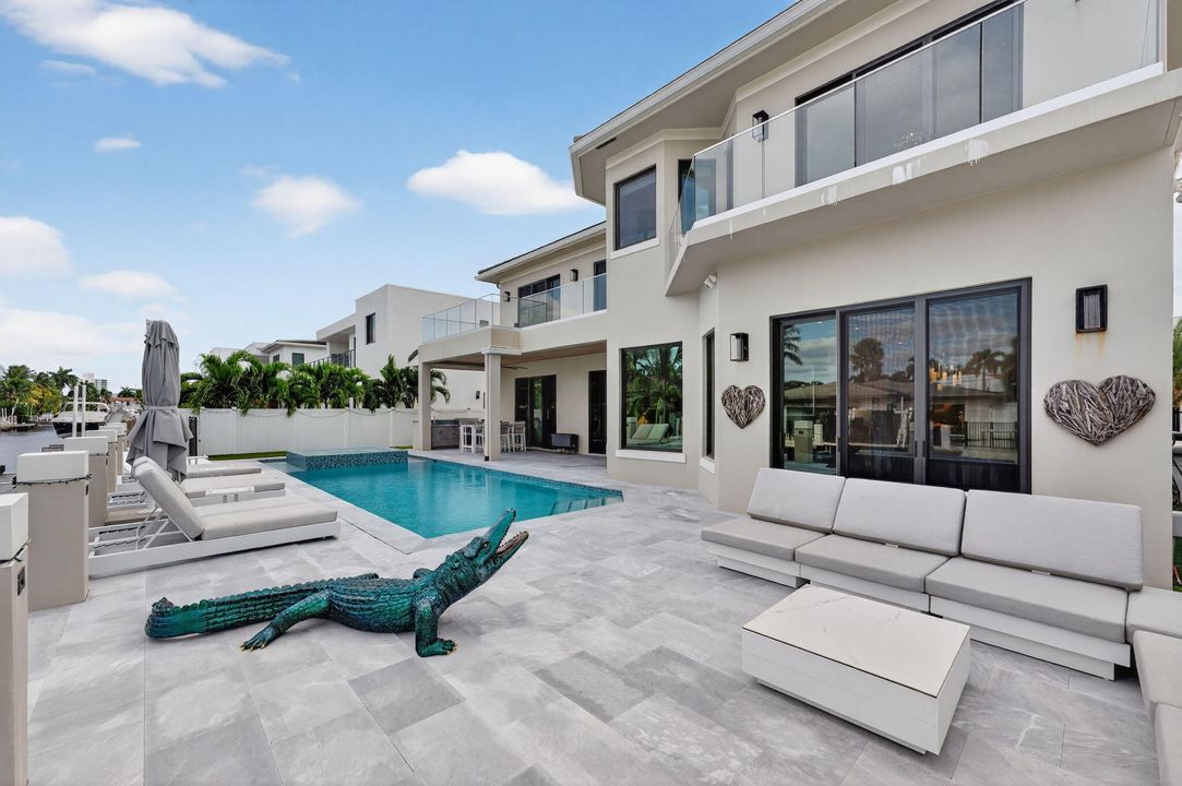 En Venta: $5,395,000 (5 camas, 5 baños, 5012 Pies cuadrados)