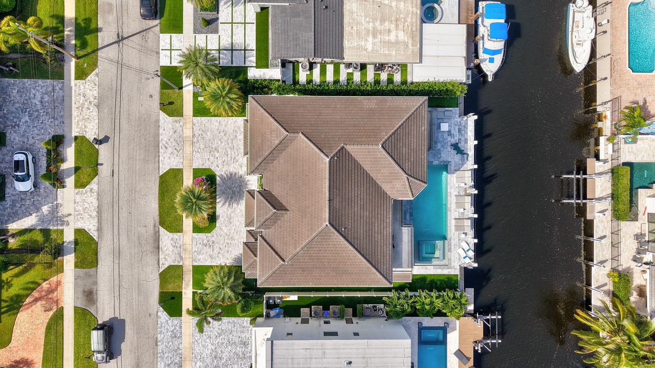 En Venta: $5,395,000 (5 camas, 5 baños, 5012 Pies cuadrados)