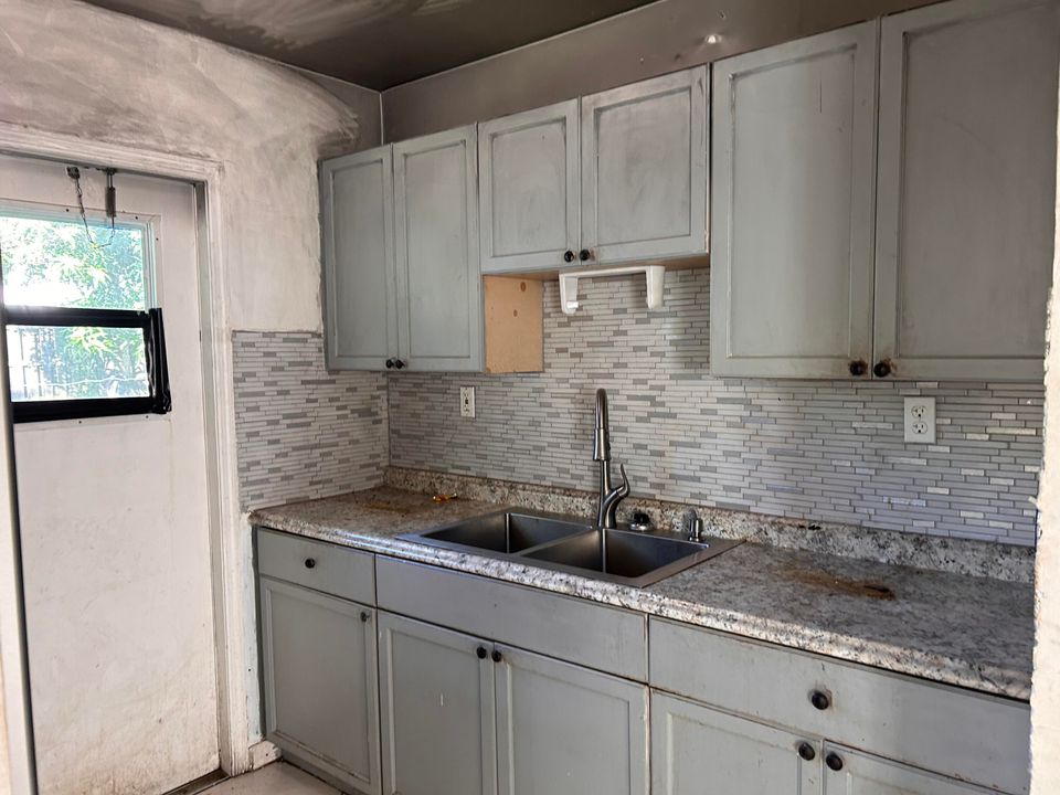 En Venta: $199,260 (3 camas, 1 baños, 933 Pies cuadrados)