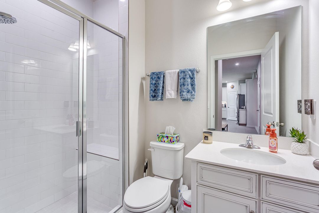 Active With Contract: $550,000 (5 beds, 4 baths, 2797 Square Feet)