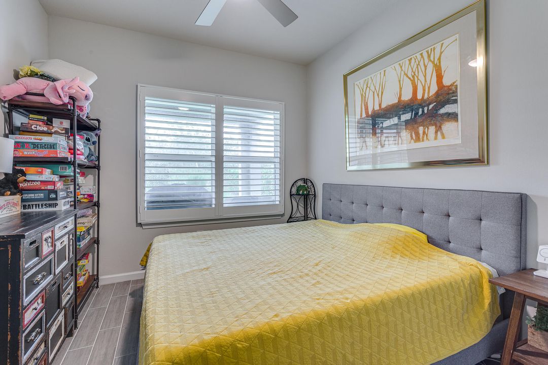 Active With Contract: $550,000 (5 beds, 4 baths, 2797 Square Feet)