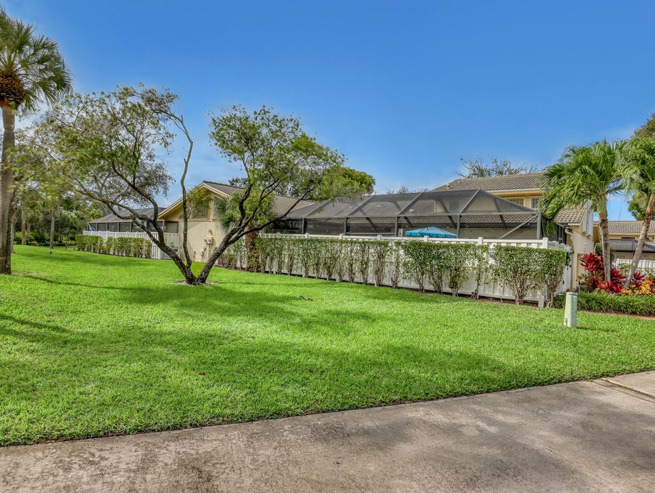 Active With Contract: $495,000 (3 beds, 3 baths, 1356 Square Feet)