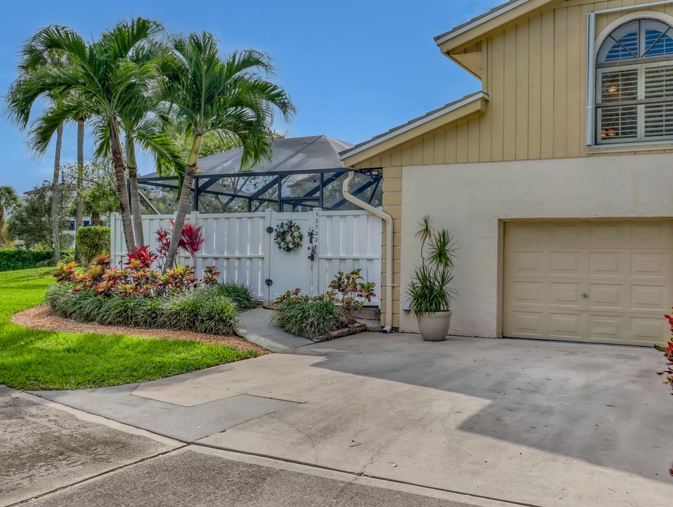 Active With Contract: $495,000 (3 beds, 3 baths, 1356 Square Feet)